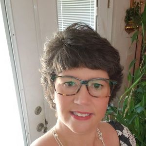 Meet your Posher, Cindy